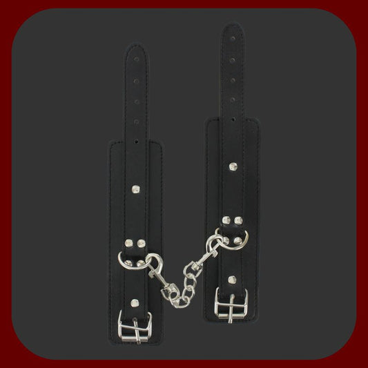 Luxusní BDSM sada Amazing Bondage 7 ks s pouty, bičem, obojkem a dalšími doplňky v černé a červené barvě