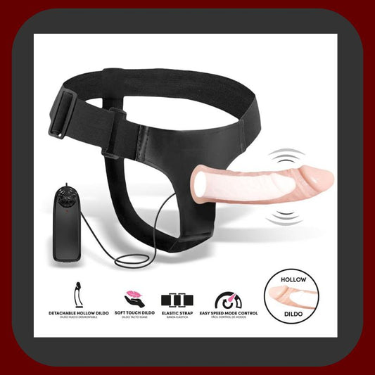 Eroriana – flexibilný a vibrujúci postroj Bemax Harness s odnímateľným dutým dildom a drôtovým ovládačom, ideálny pre solo aj párové hrátky.