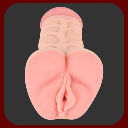 Realistický prodlužovací návlek na penis z jemného TPE materiálu s integrovaným masturbátorem ve tvaru anusu, poskytující 8 cm prodloužení a intenzivní stimulaci.