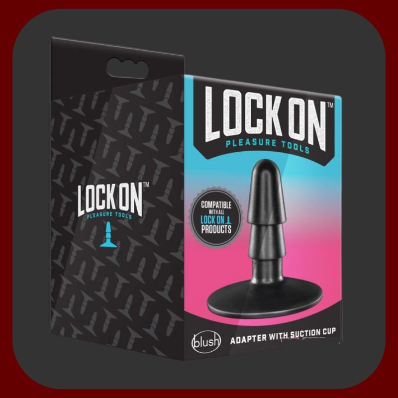 Černý adaptér s přísavkou kompatibilní se systémem VAC-U-LOCK, určený pro dilda a postroje.