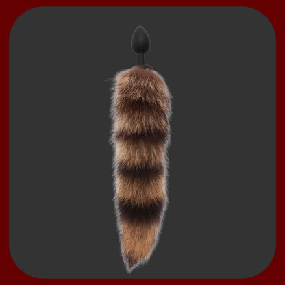 Černý silikonový anální kolík s měkkým liščím ocasem z umělé kožešiny, délka kolíku 7 cm, ocas 27 cm, ideální pro erotické hry.