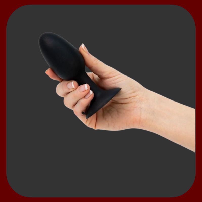 Černý oscilační anální kolík s kovovou kuličkou a přísavkou, 8 cm, zdravotně nezávadný silikon pro diskrétní a dlouhodobou stimulaci
