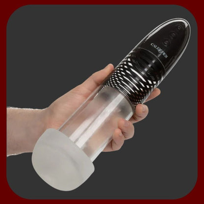 Automatická penisová pumpa Optimum™ s realistickým rukávem Fanta Flesh, černý průhledný design, dotykové ovládání, USB nabíjení, délka 21 cm, průměr 6,5 cm.