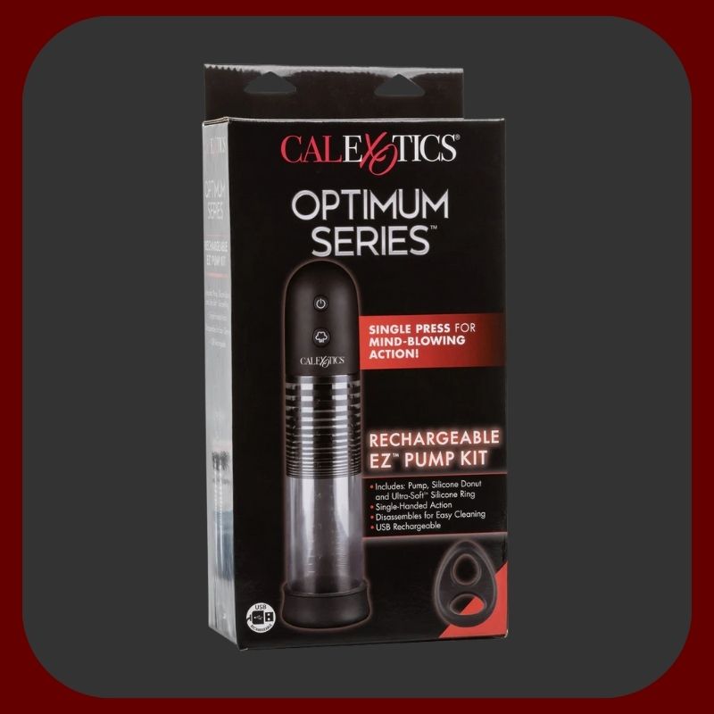 Automatická pumpa na penis CalExotics s USB dobíjením, silikonovým návlekem a dvojitým kroužkem v černé a průhledné barvě.