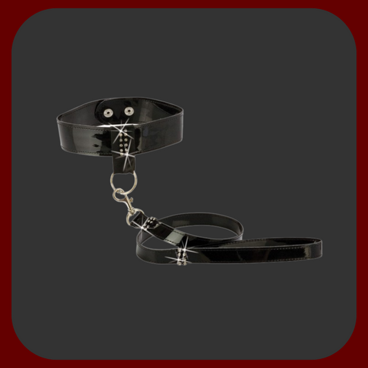 BDSM obojek s vodítkem, lesklý černý design s diamantovými krystaly, ideální pro dominantní i submisivní BDSM hry.