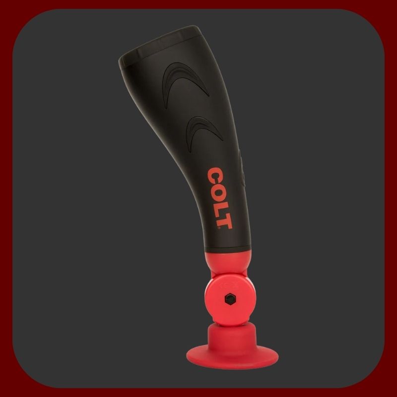 Černo-červený masturbátor COLT s 30 vibračními režimy, vyrobený z realistického měkkého TPR materiálu pro intenzivní orální stimulaci.