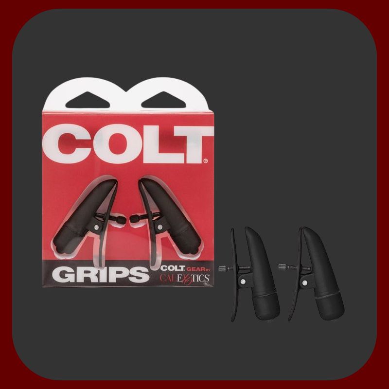 Černé COLT vibrační svorky na bradavky s nastavitelným utažením šrouby a silnými vibracemi pro intenzivní a smyslnou stimulaci.