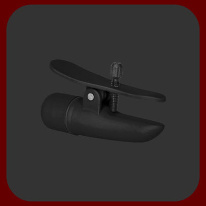 Černé COLT vibrační svorky na bradavky s nastavitelným utažením šrouby a silnými vibracemi pro intenzivní a smyslnou stimulaci.