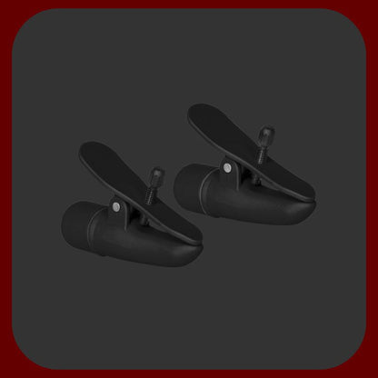 Černé COLT vibrační svorky na bradavky s nastavitelným utažením šrouby a silnými vibracemi pro intenzivní a smyslnou stimulaci.