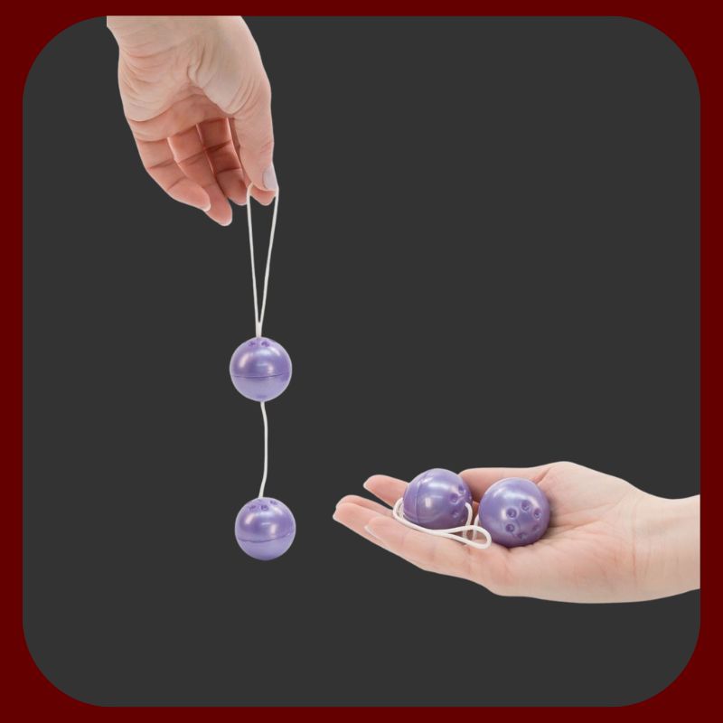 Erotická sada DIRTY Dozen obsahující 12 pomůcek včetně vibrátoru, vibračního vajíčka, návleků, gejša kuličky a erekčních kroužků pro páry.