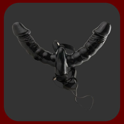 Dvojitý černý vibrační strap-on Duo Pleasure s dvěma samostatnými ovladači a ergonomickým designem pro lesbické páry.