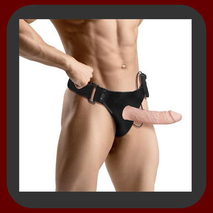 Eroriana – flexibilný a vibrujúci postroj Bemax Harness s odnímateľným dutým dildom a drôtovým ovládačom, ideálny pre solo aj párové hrátky.
