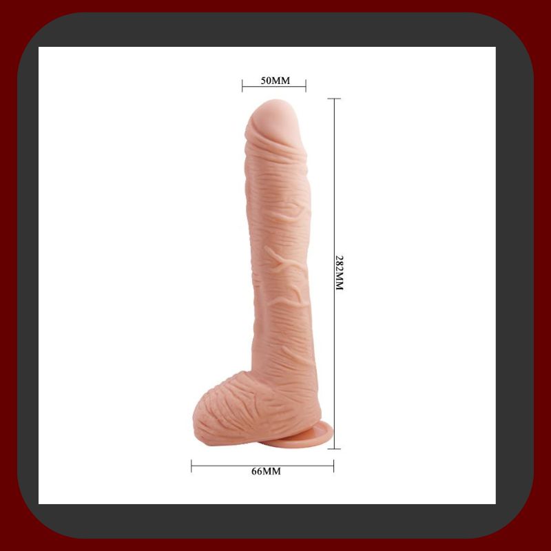 Erosiana Alex Curved Dildo – realistické zahnuté dildo s varlaty, texturovaným povrchem a přísavkou pro hands-free použití, navržené pro cílenou stimulaci G-bodu a autentický zážitek.
