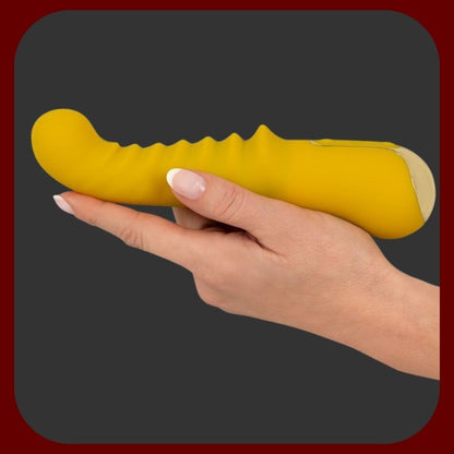 Erosiana Flexibilní G-spot vibrátor – ergonomický a sametově měkký silikonový vibrátor s flexibilním tělem, zakřivenou hlavičkou pro cílenou stimulaci G-bodu, žebrovaným povrchem pro intenzivní masáž, 10 vibračních režimů, dobíjecí USB.
