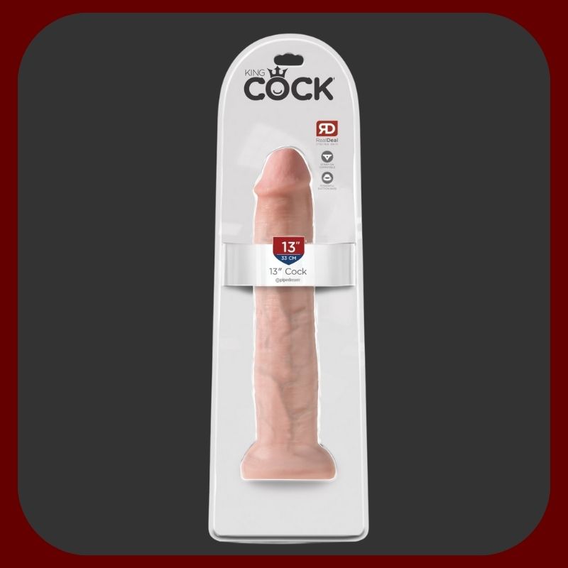 KING COCK 13 ultra realistické dildo tělové barvy, 33 cm dlouhé s realistickým tvarem a silnou přísavkou pro hands-free použití.