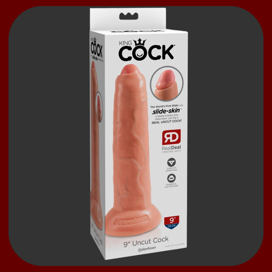 KING COCK ultra realistické dildo s pohyblivou předkožkou o velikosti 23 × 4,5 cm, s přísavkou a kompatibilitou se Strap-On postrojem. Vyrobeno v USA pro nejrealističtější pocit.