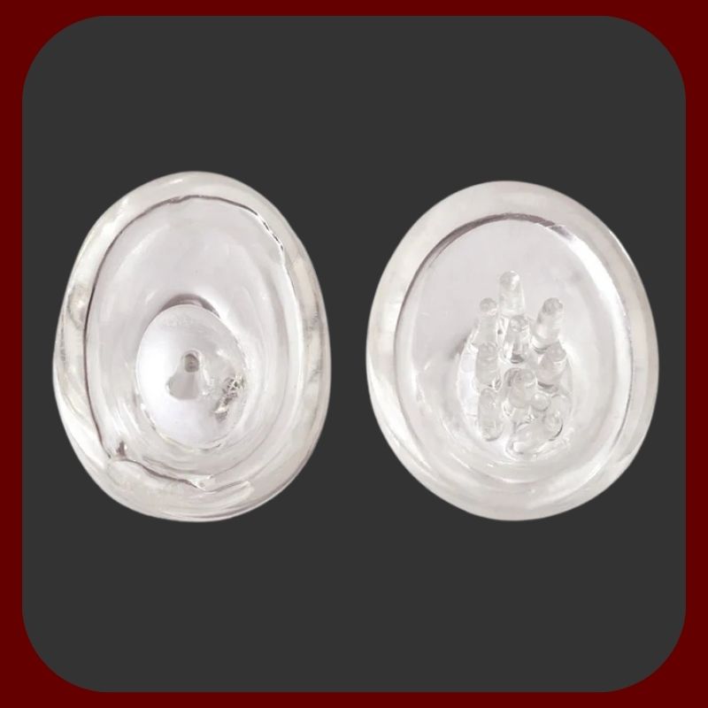 Fialová klitorální vakuová pumpa s vibracemi, ručním sáním a masážními štětinkami, 3 vibrační režimy pro intenzivní stimulaci klitorisu.