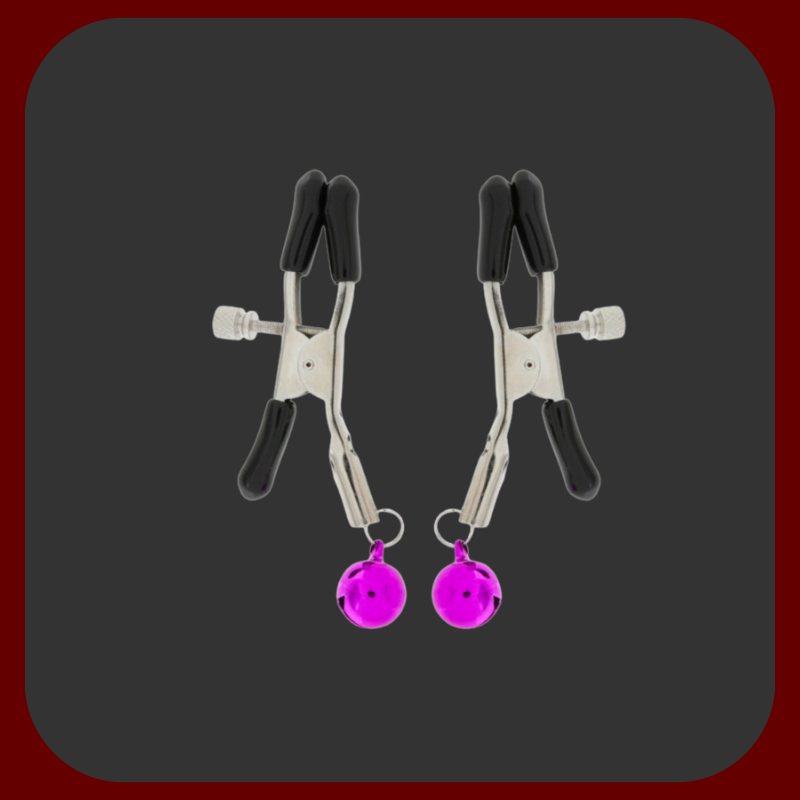 Kovové svorky na bradavky s rolničkami, nastavitelná intenzita, ideální pro BDSM a stimulaci bradavek.