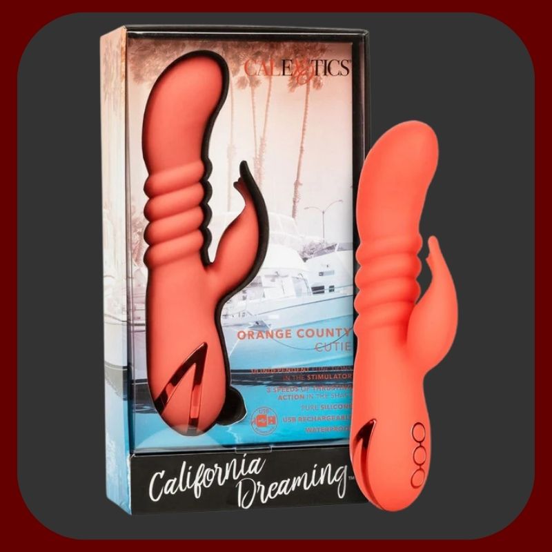 Oranžový králičí vibrátor s žebrovanou tyčí, zakřivenou špičkou a výčnělkem na klitoris, vyrobený z jemného silikonu, voděodolný, USB dobíjení.