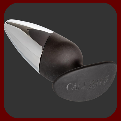 Luxusní anální kolík z kovu a černého silikonu, 12,5 cm dlouhý, ideální pro dlouhodobé nošení.