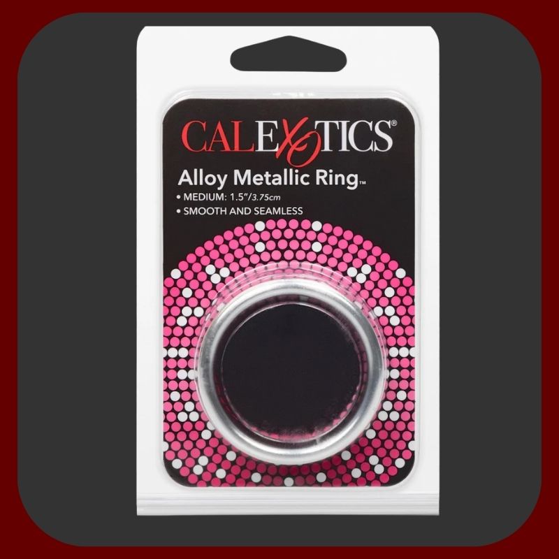 Hladký kovový erekční kroužek ve velikostech M, L a XL s elegantním designem pro pevnější erekci a stylový vzhled.