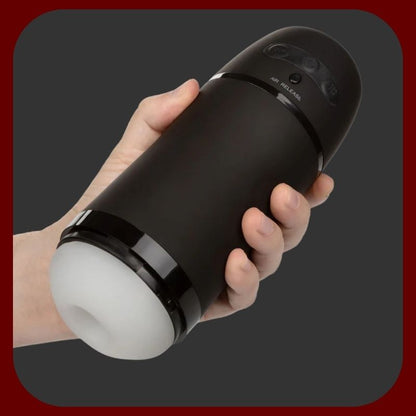 Černý vibrační masturbátor Pulsar Stroker se sacím efektem a USB dobíjením pro intenzivní mužské potěšení – EROSIANA.