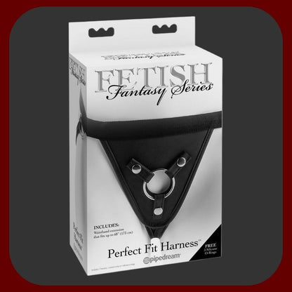 Univerzální dámský postroj s nastavitelným pásem do 170 cm a otvorem v rozkroku pro dildo nebo vibrátor 2,5–5,5 cm.