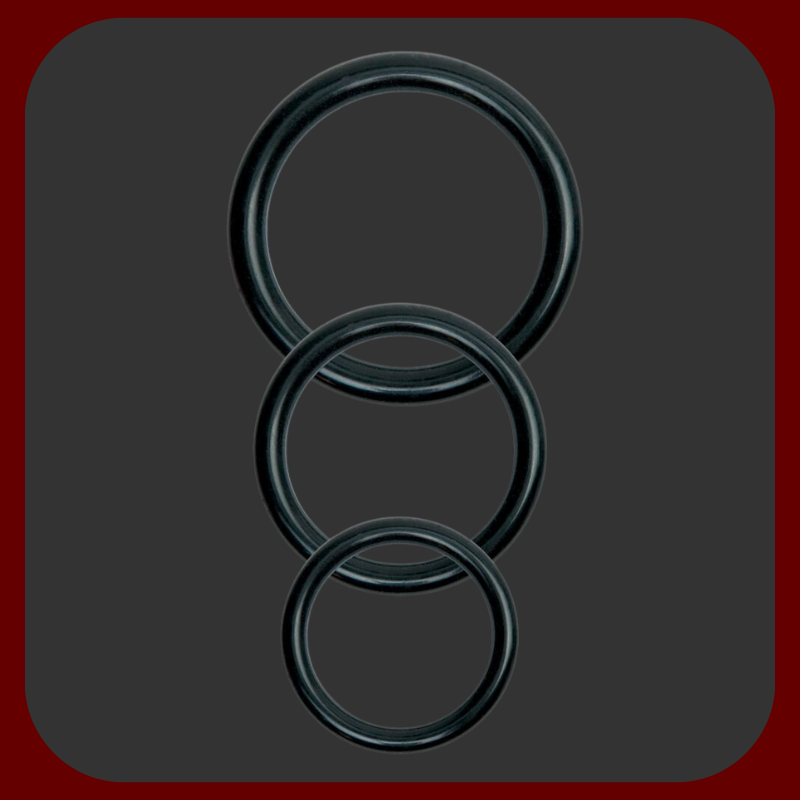 Nastavitelný černý popruh pro Strap-On, kompatibilní s dildy a vibrátory od 2,5 do 5,5 cm.